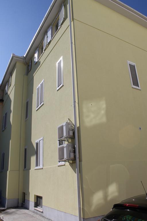 Apartments Adriana สปลิท ภายนอก รูปภาพ