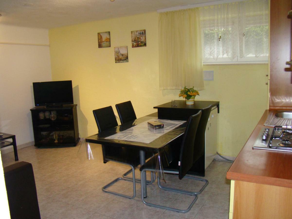 Apartments Adriana สปลิท ภายนอก รูปภาพ